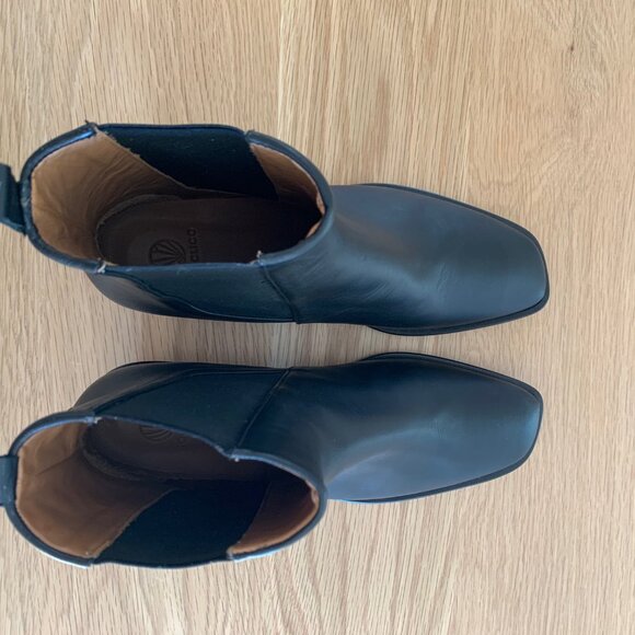 Coclico Chelsea Boot - Picture 10 of 10
